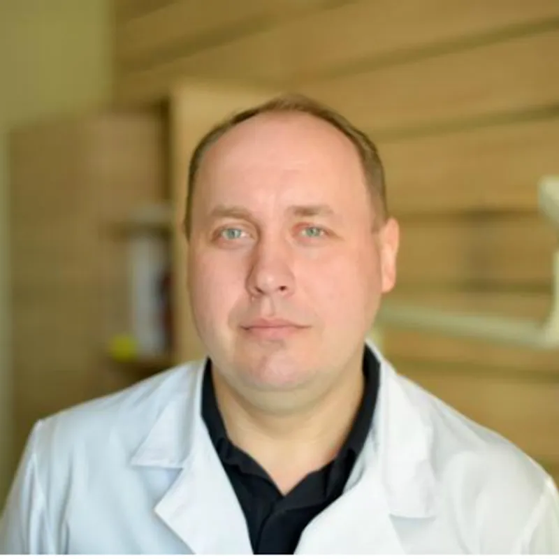 Начальные клинические лор заболевания достаточно тягостны для пациентов - заложенность носа, головная боль, боль и шум в ухе, снижение слуха, надсадный кашель и многое другое. А когда проблема у человека длительное время и зачастую уже запущена, то возможны осложнения и на другие системы и органы.